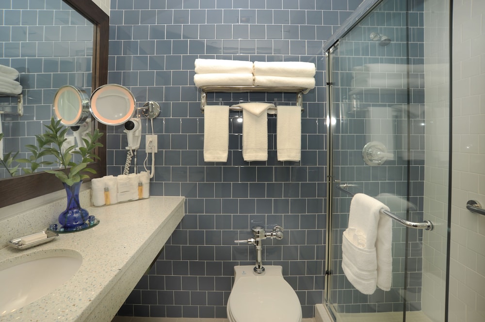 Hotel UMass 10/26