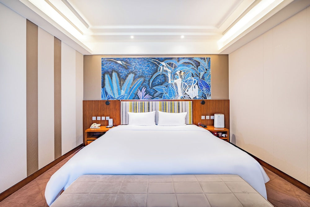 GRAND SKYLIGHT CATIC HOTEL 12/50