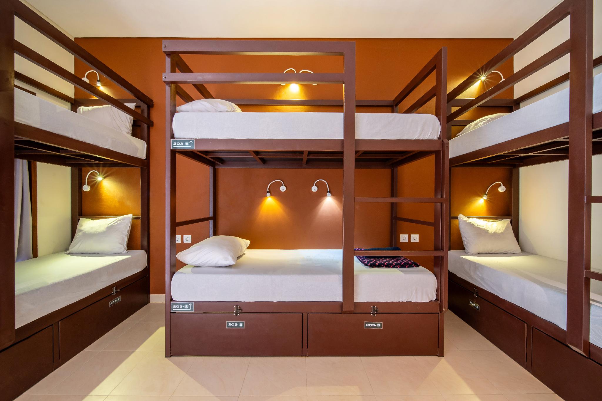 Female Dorm, Female Only, 6 Beds