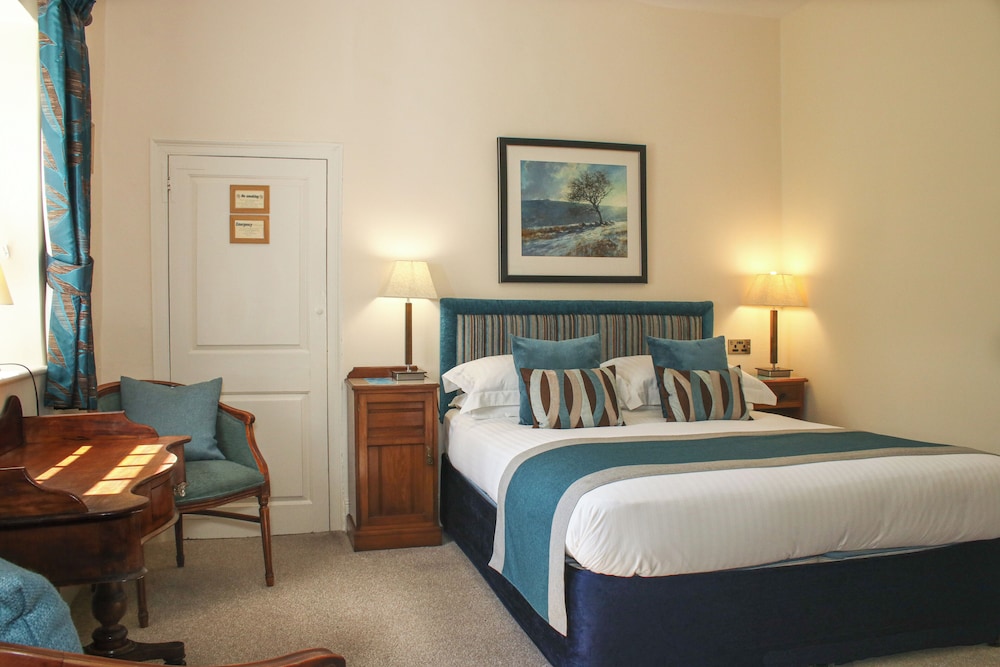 Rollestone Manor 12/47