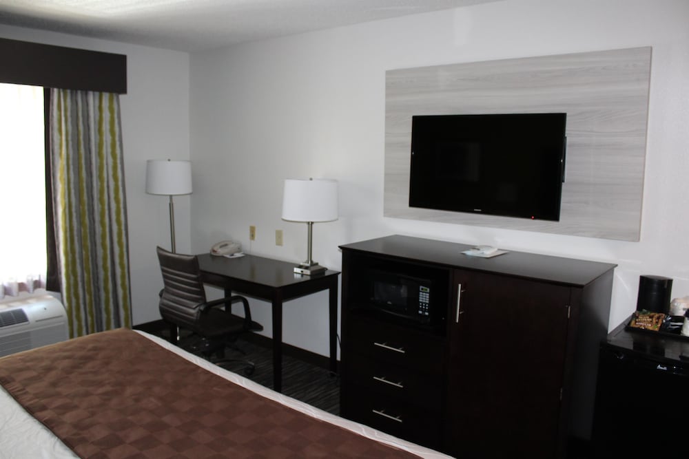 Best Western Magnolia Inn And Suites 24/36