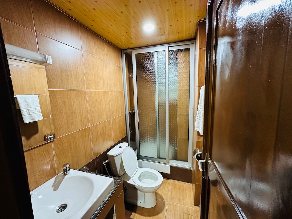 YaahoT Hotel 48/50