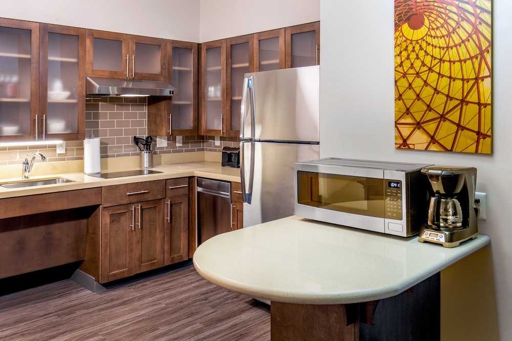 Staybridge Suites Charlottesville Airport 39/53