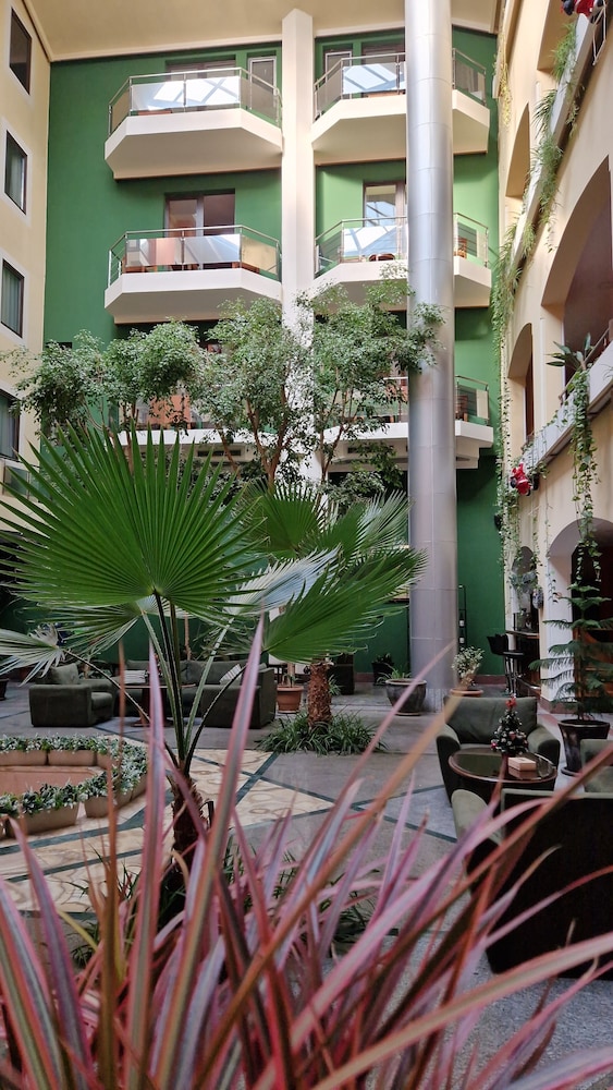 Ararat Hotel 46/50