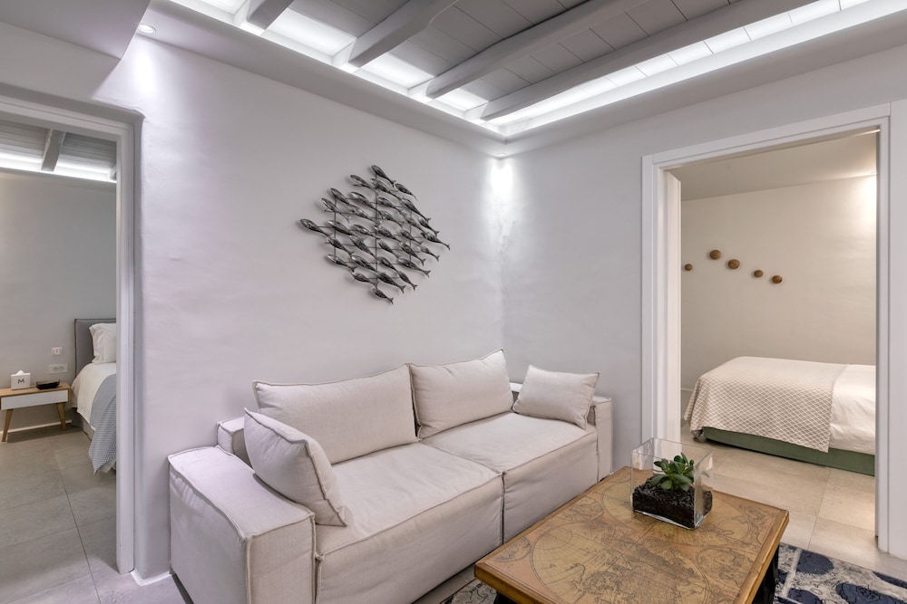 M Mykonos Villas 25/50
