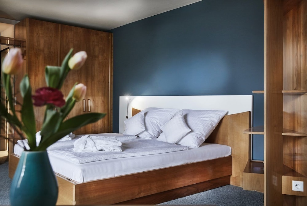 ElzLand Hotel Pfauen Wellness Spa and Vitalis Hotel 9/50