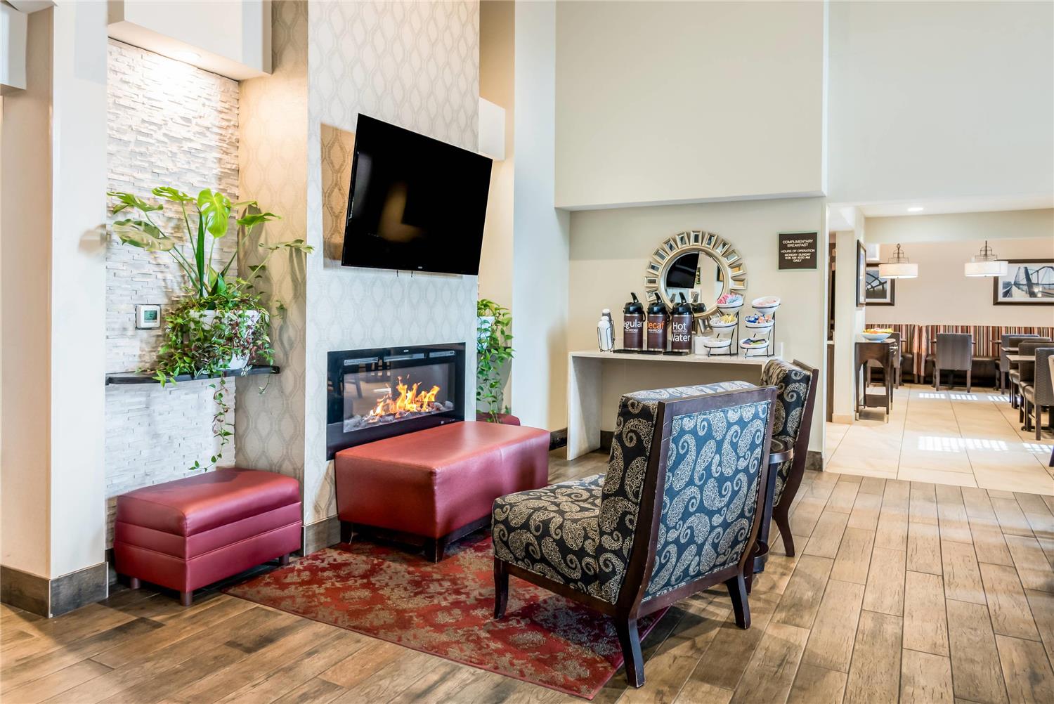 Country Inn & Suites by Radisson, Grandville-Grand Rapids West, MI 12/19