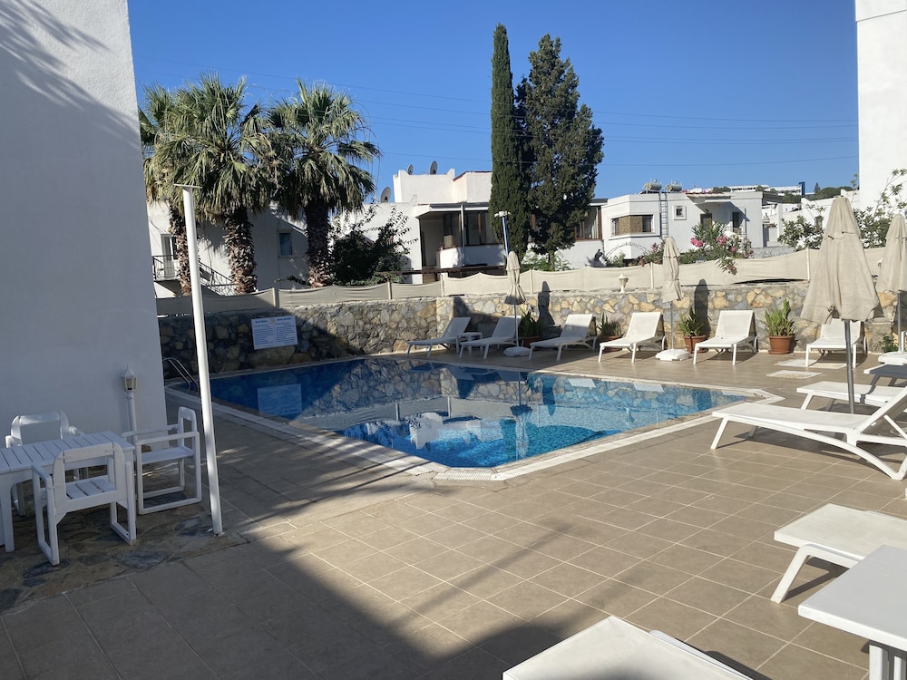 Canna Garden Hotel 24/47