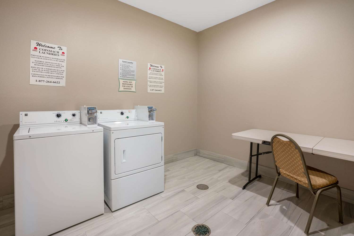 La Quinta Inn & Suites by Wyndham Houston - Magnolia 9/48