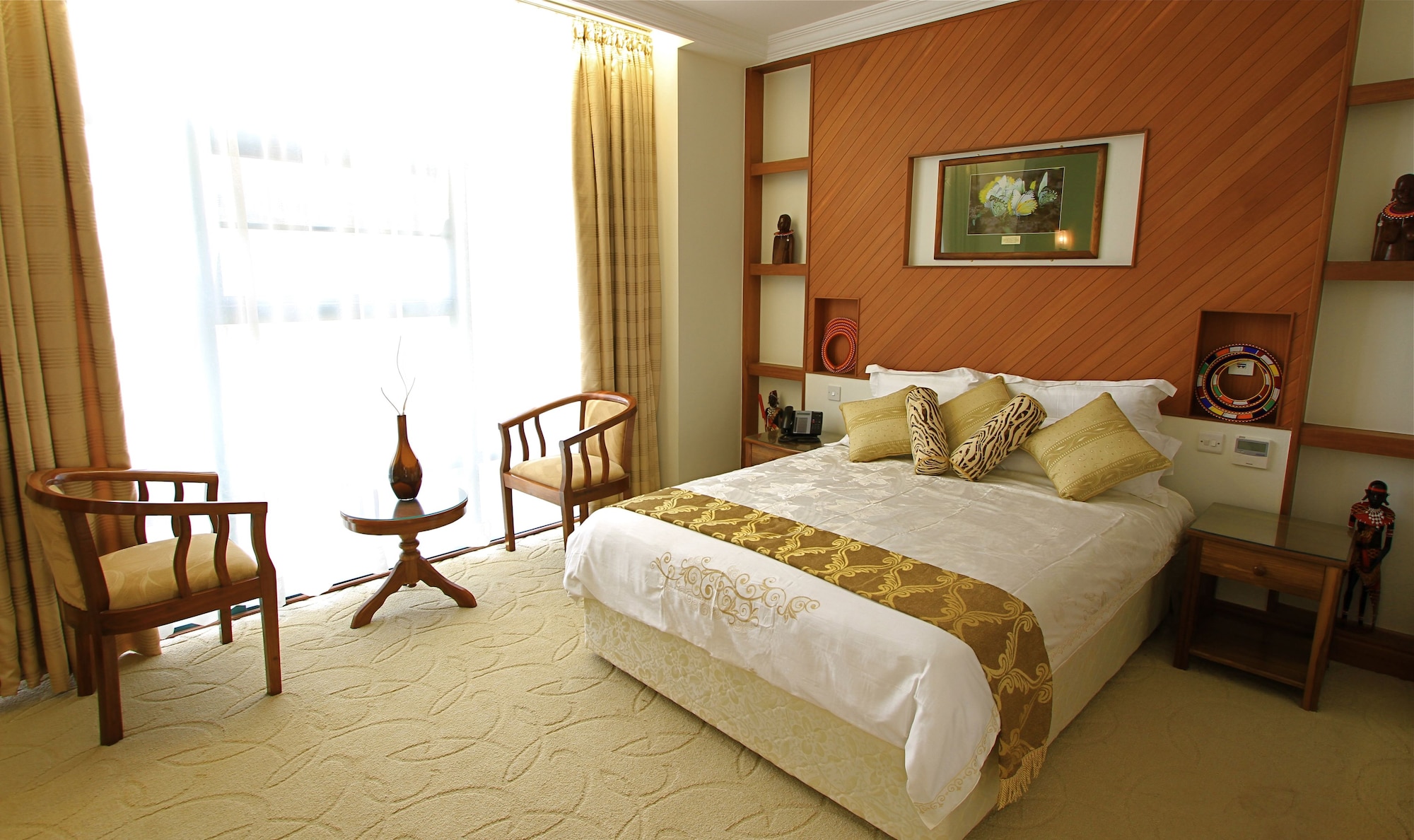 STANDARD, DOUBLE BED, CITY VIEW