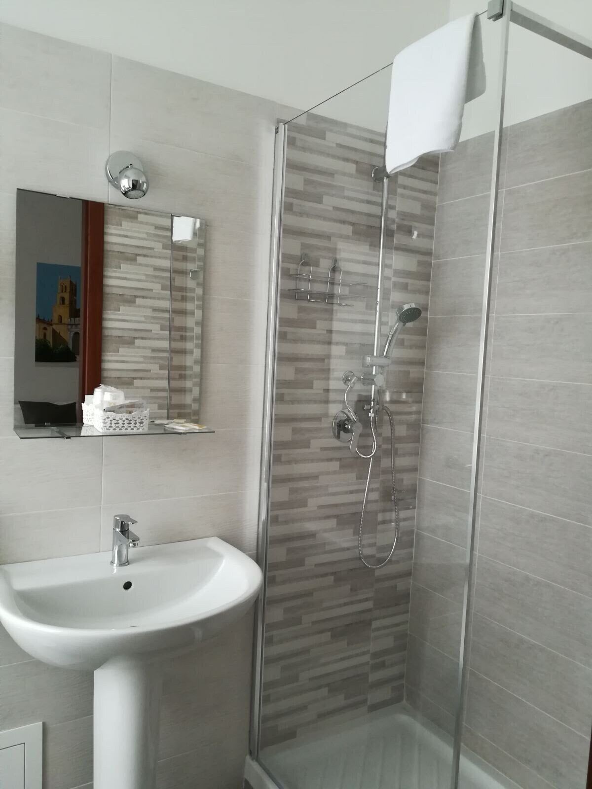 Room at Elite, PALERMO