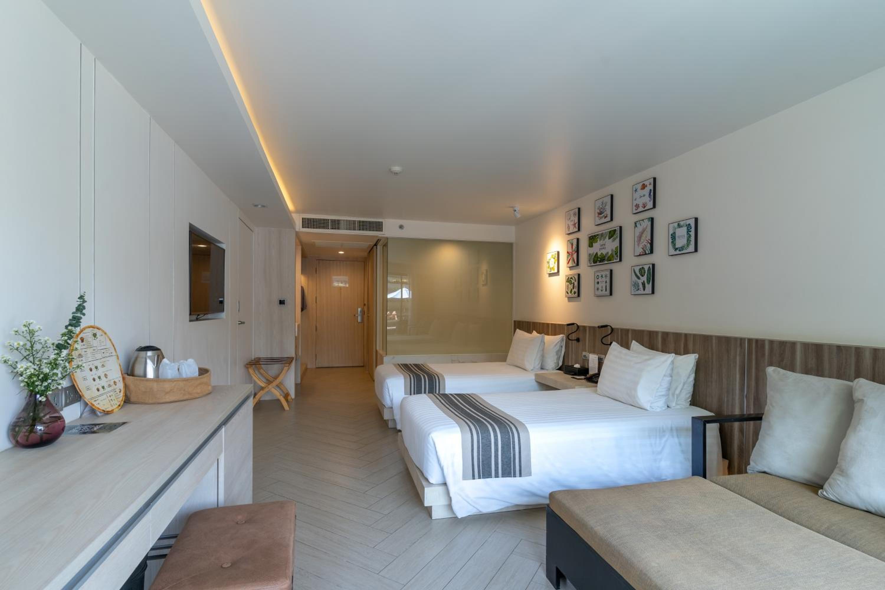Pool Access، Mayaana Beach Resort - Formerly Golden Tulip Pattaya Beach Resort 5/10