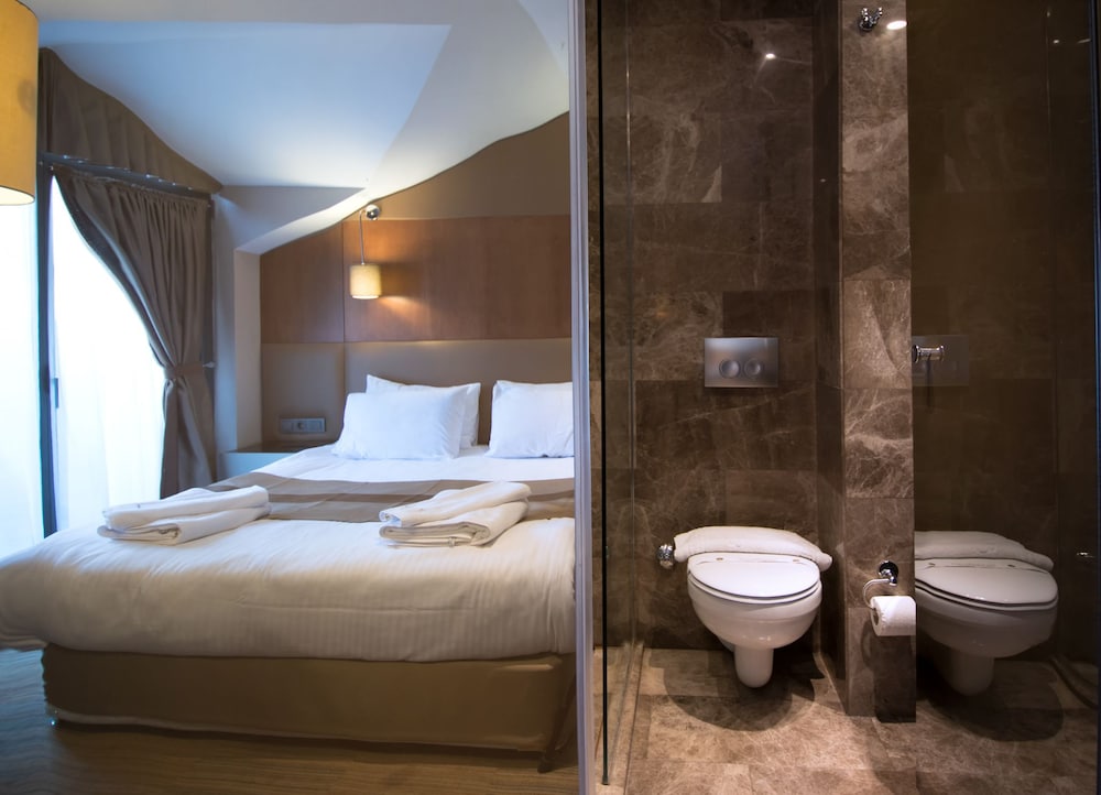 Gk Regency Suites Hotel 6/54