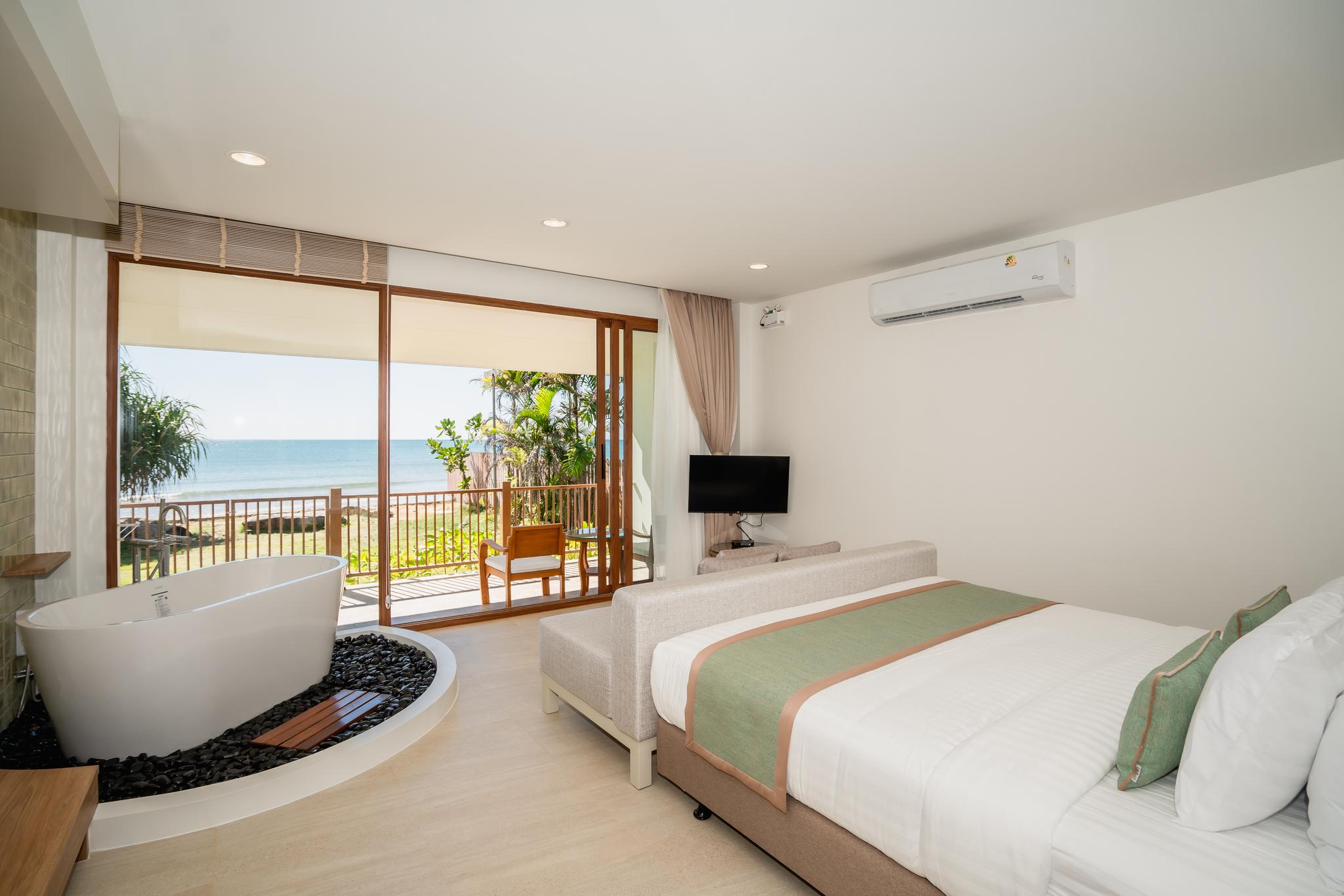 Room, Triple, Garden Zone, Accessible