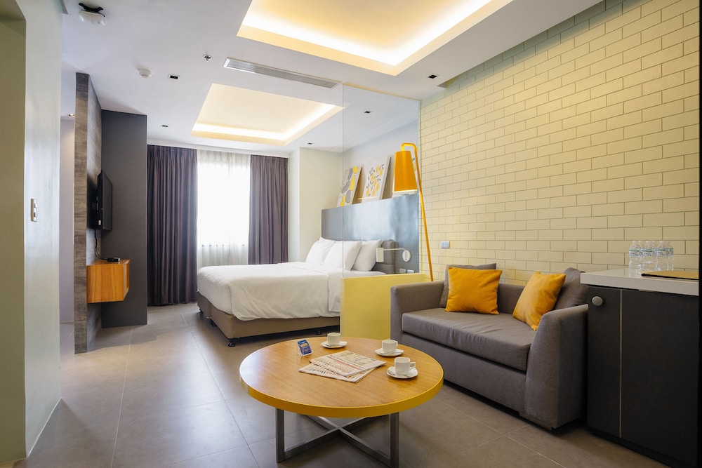 Summit Galleria Cebu 52/74