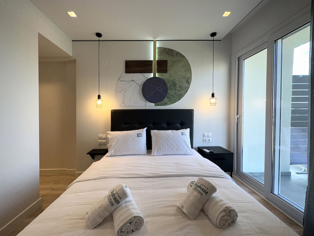Room, Double Bed