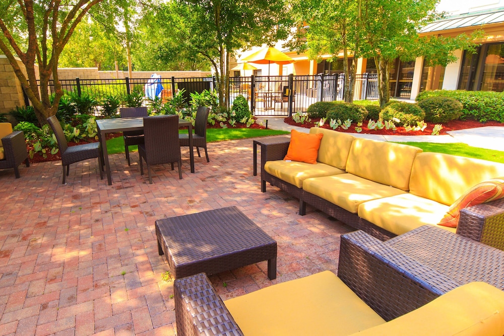 Courtyard By Marriott New Orleans Metairie 28/47