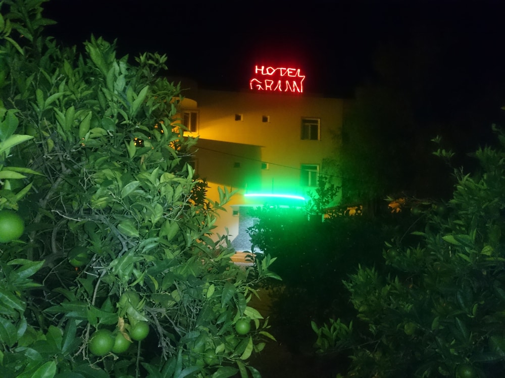 Hotel Grun 6/50