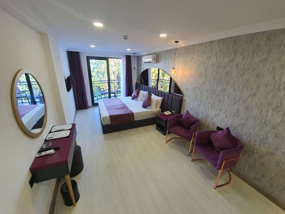 Karikatur Bi Hotel 14/37