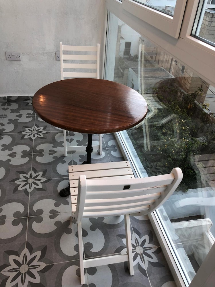Lee's House Bed & Breakfast Sliema 24/50