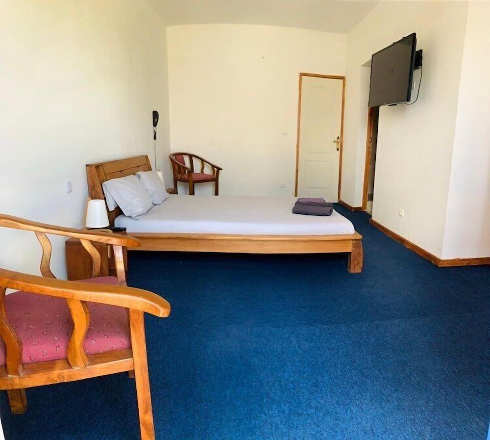 Iarimbato Hotel 7/18