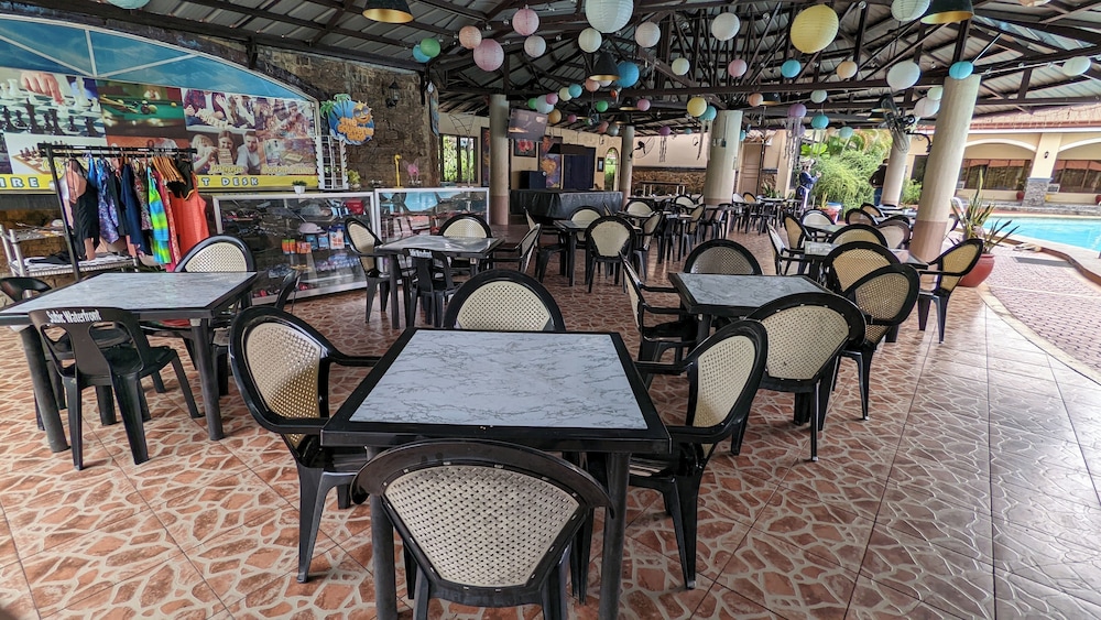 Subic Waterfront Resort & Hotel 39/55