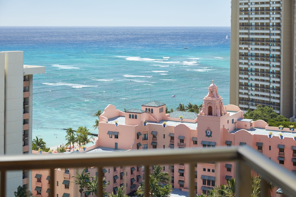 OUTRIGGER Waikiki Beachcomber 3/75