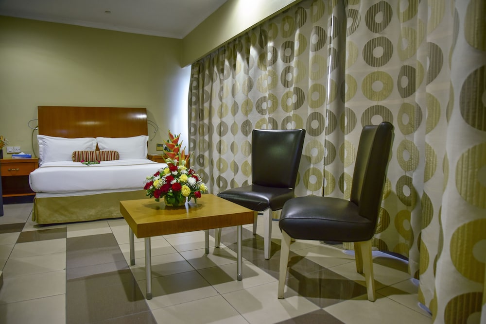 Harbour View Suites 42/60