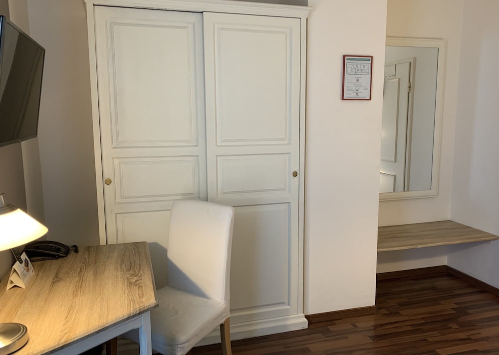 HOTEL TOSKANA 20/30
