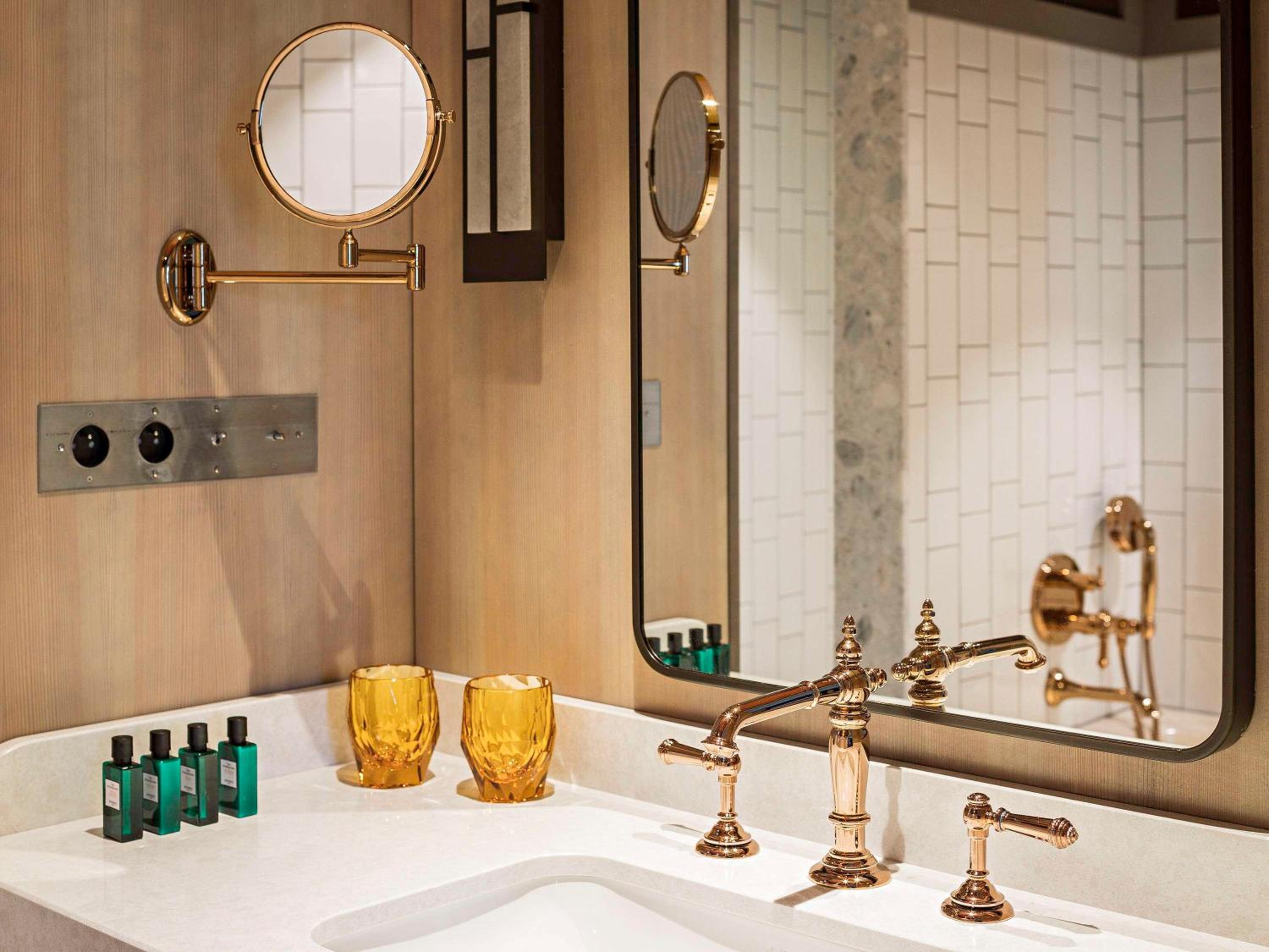 Premium, Luxury, Single, Twin Beds, Street or Courtyard View, Sofitel Le Scribe Paris Opera 7/7