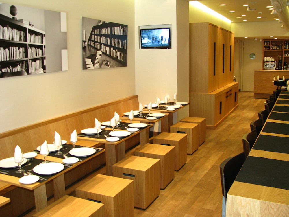 Hostal Sol Square Madrid 40/50