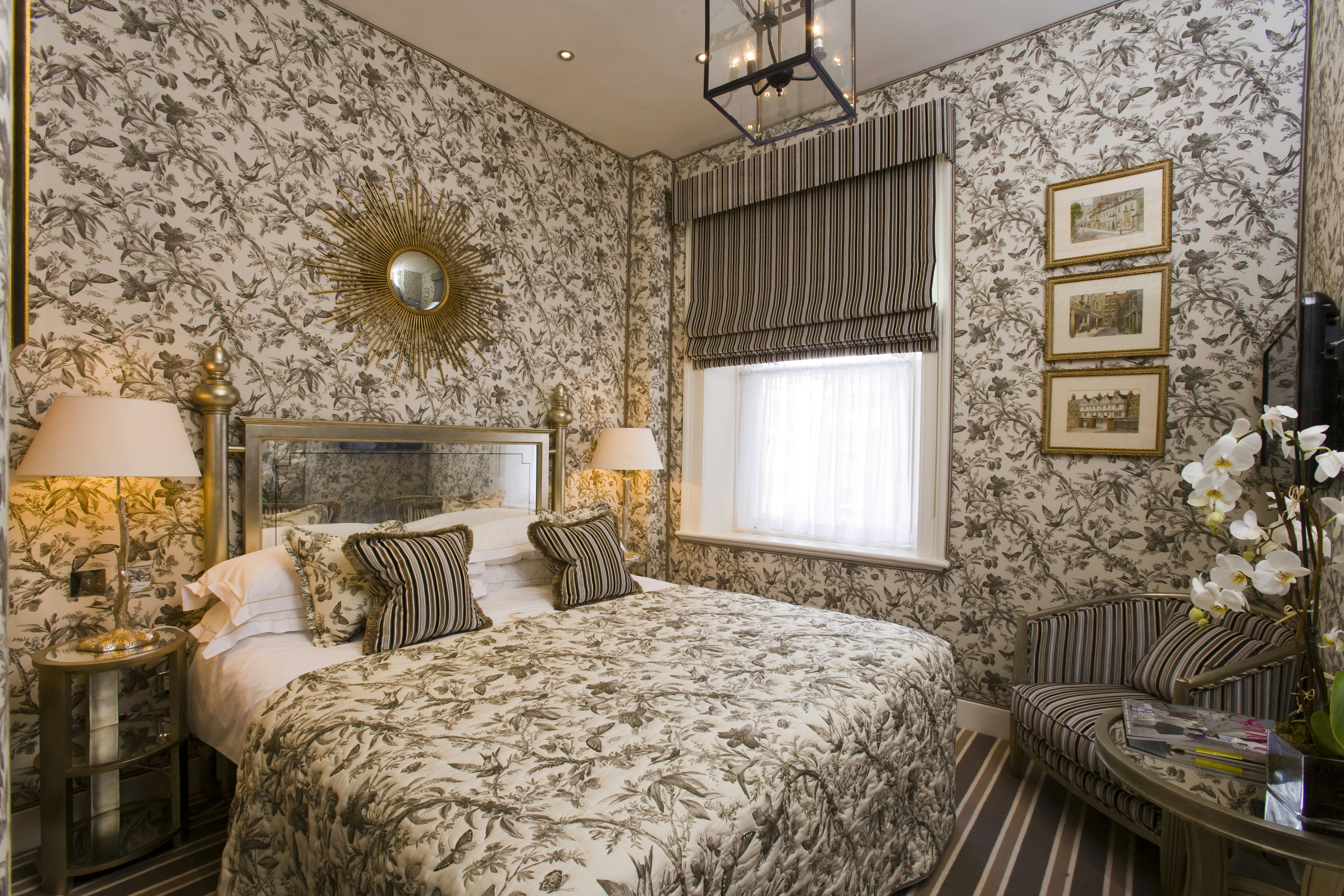 The Chesterfield Mayfair 19/84