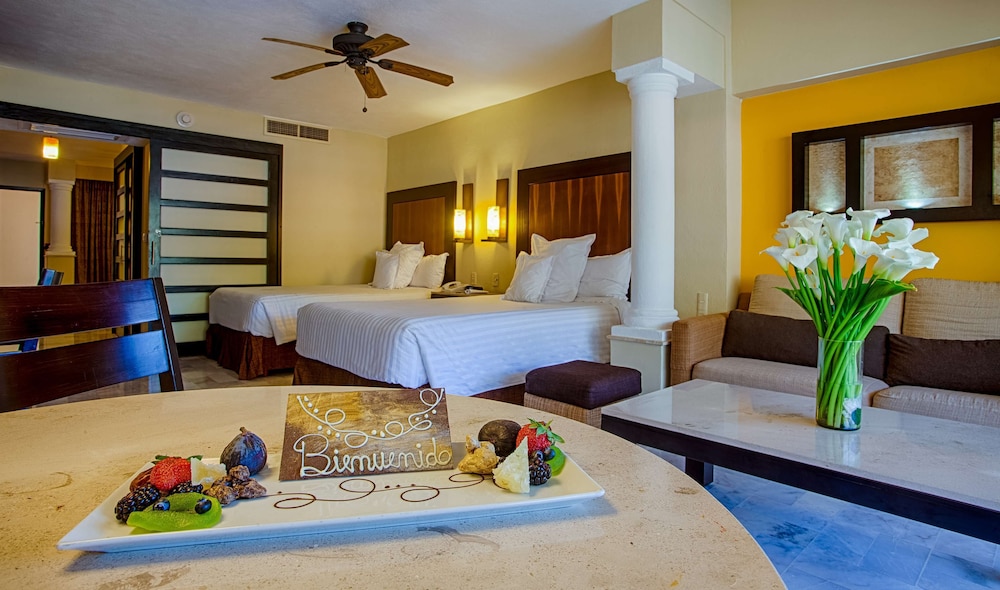 Barcelo Puerto Vallarta - All Inclusive 24/76