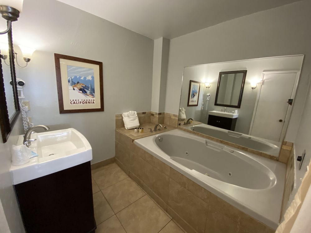 Heavenly Inn Lake Tahoe 38/43