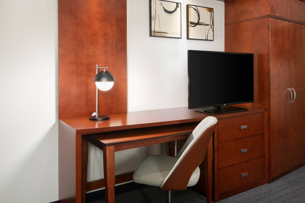 Courtyard By Marriott Little Rock North 37/39