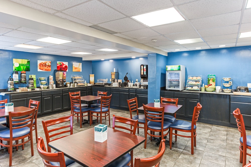 Quality Inn & Suites Plattsburgh 34/41