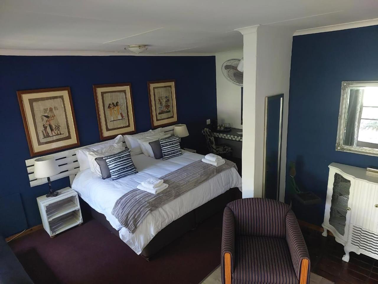 Wayside lodge 6/42