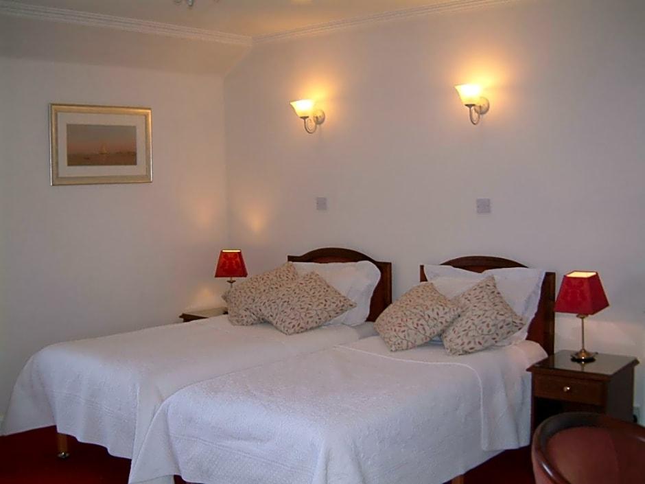 Terrace hotel 8/50
