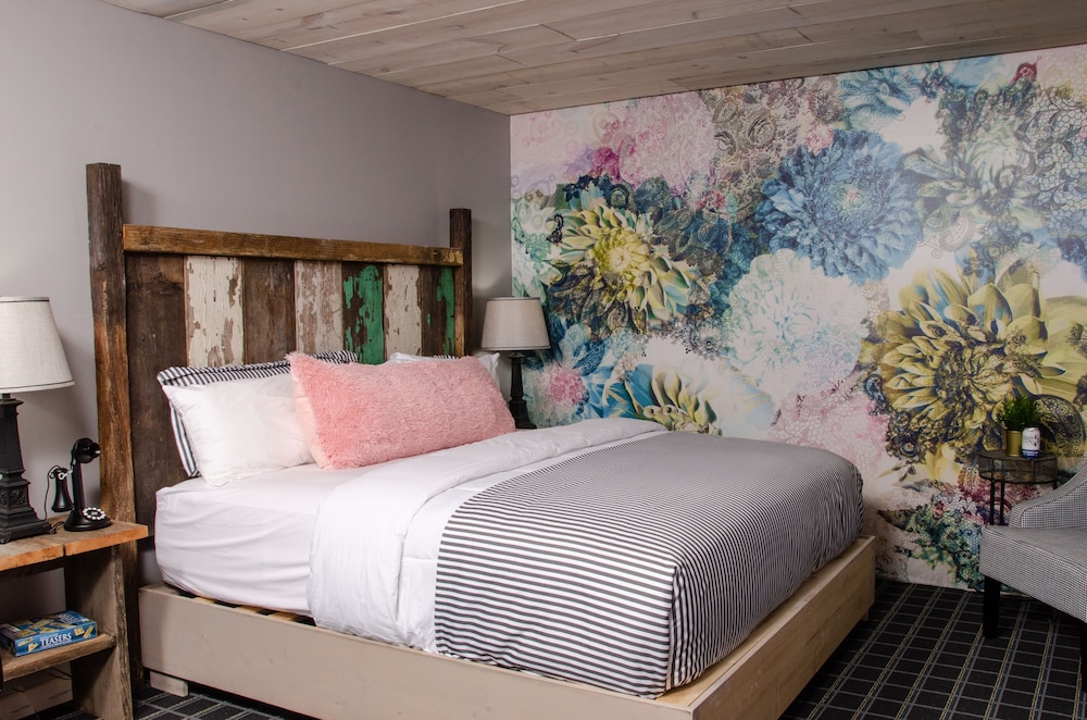 Vintage Block Inn Suites 6/28