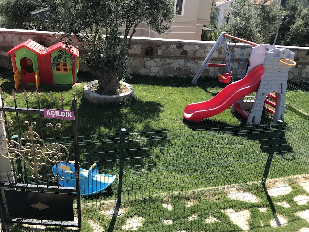 Ayvalik Elisa Otel 13/27