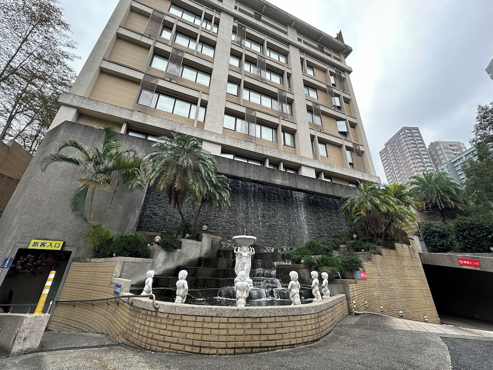 Norway Forest Tamsui Motel 3/50