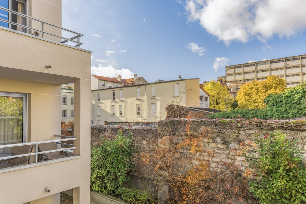 Royal Regency Paris Vincennes 41/50