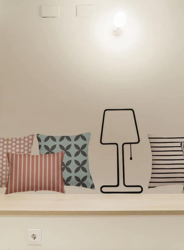 Pillow House 64/72