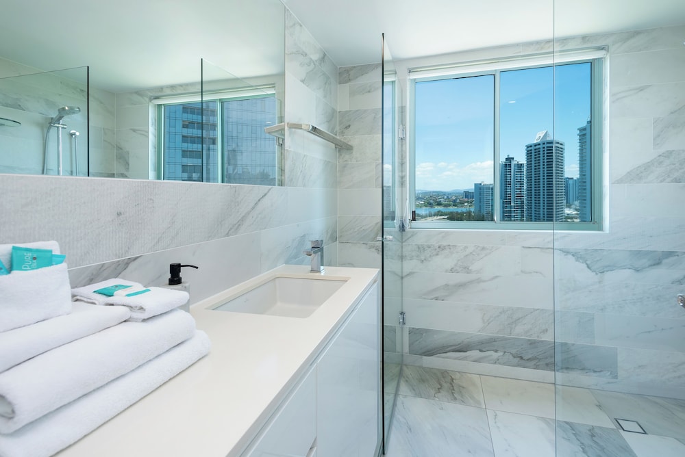 2 BEDROOMS, PREMIUM, APARTMENT, BEACH FRONT, OCEAN VIEW