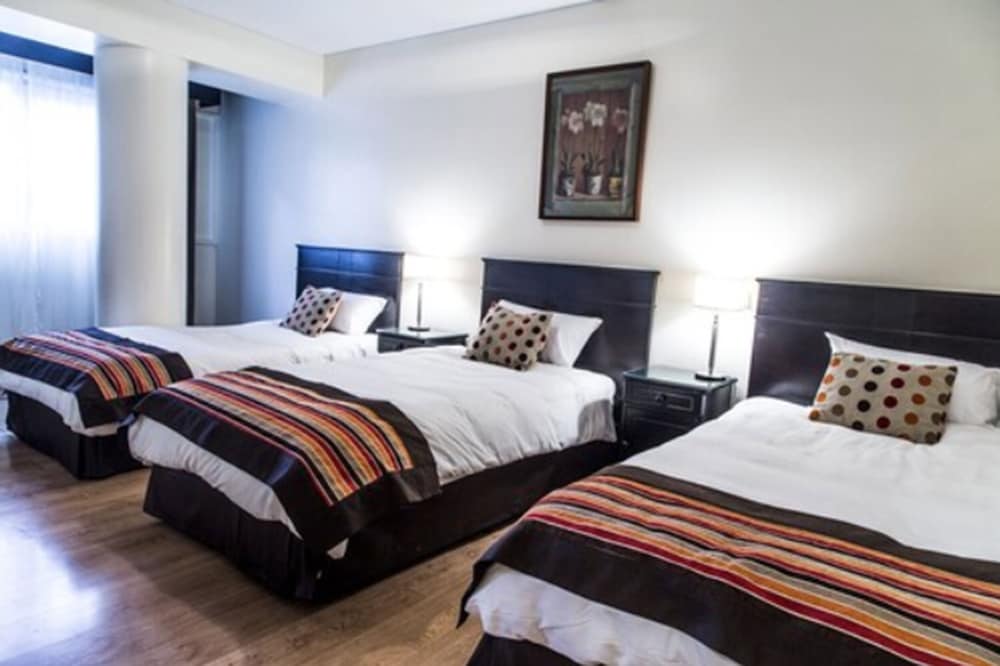 Mendoza Hotel 11/66