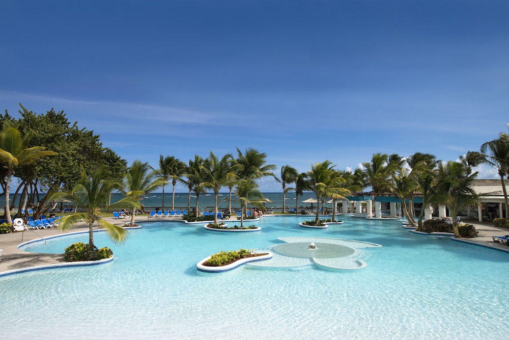 Coconut Bay Beach Resort and Spa 66/73