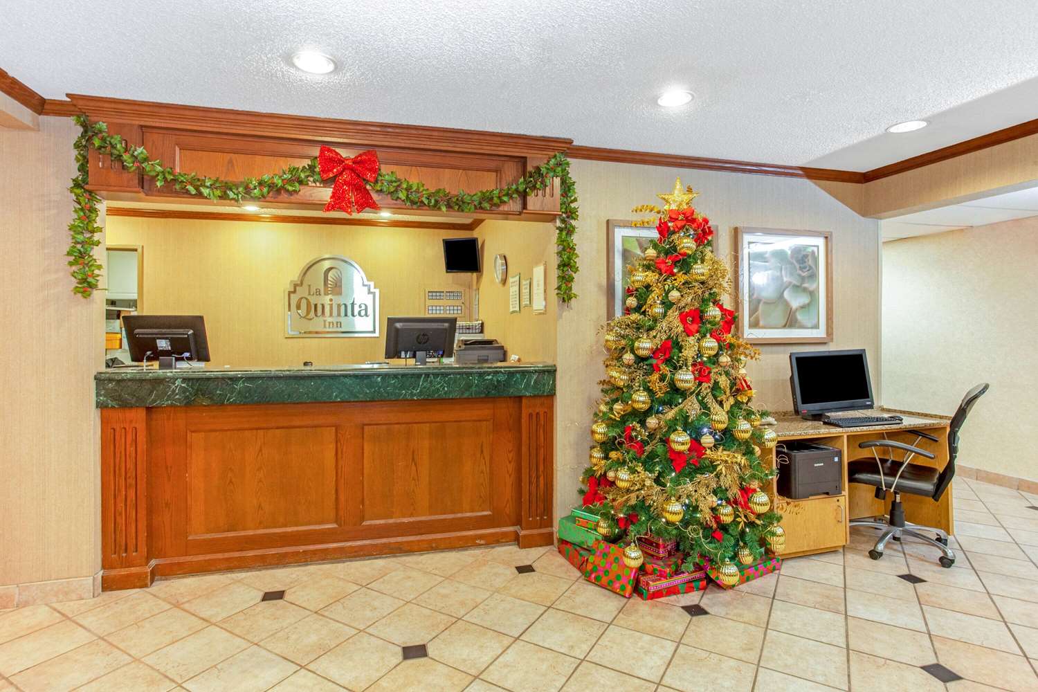 La Quinta Inn Milwaukee Airport/Oak Creek 10/53