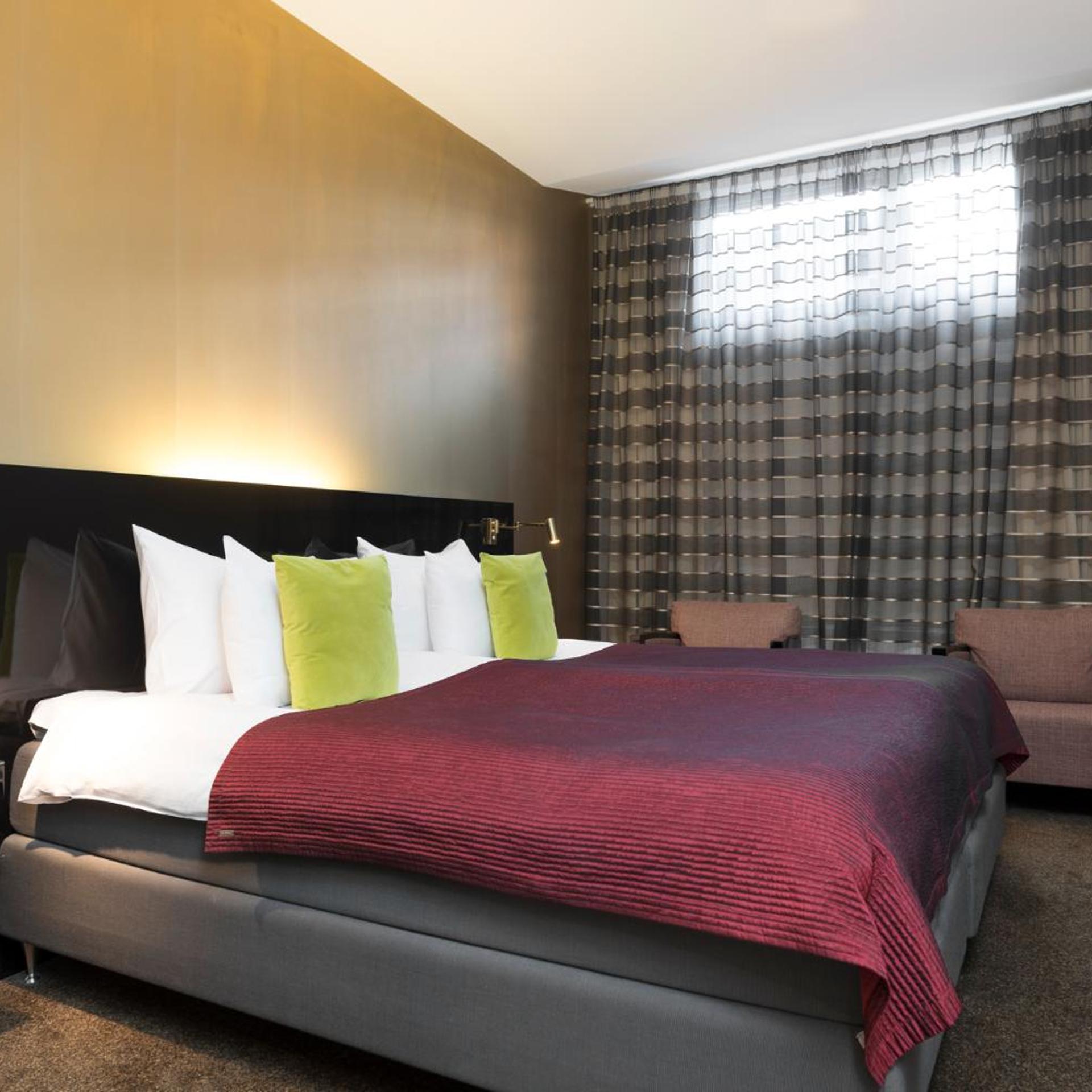 جناح جونيور