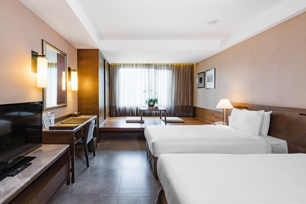 The Great Roots Forestry SPA Resort 24/73