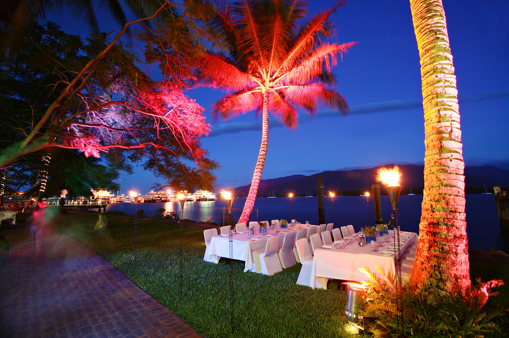 Hilton Cairns Hotel 75/85